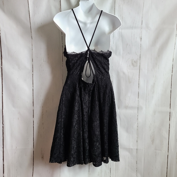 Aaron & amber black lace halter mini dress strappy back size large new prom - Picture 2 of 7